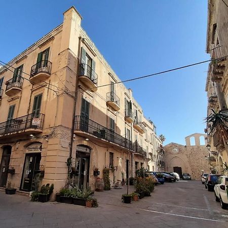 Casa Noa, Il Tuo Appartamento Nel Cuore Di Ortigia Syracuse Luaran gambar